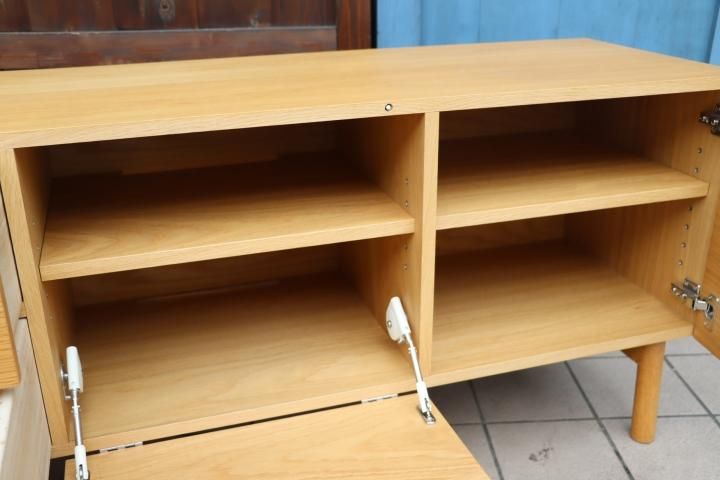 テレビ台 IDEE STILT TV CABINET STILT SIDEBOARD L White｜TVボード