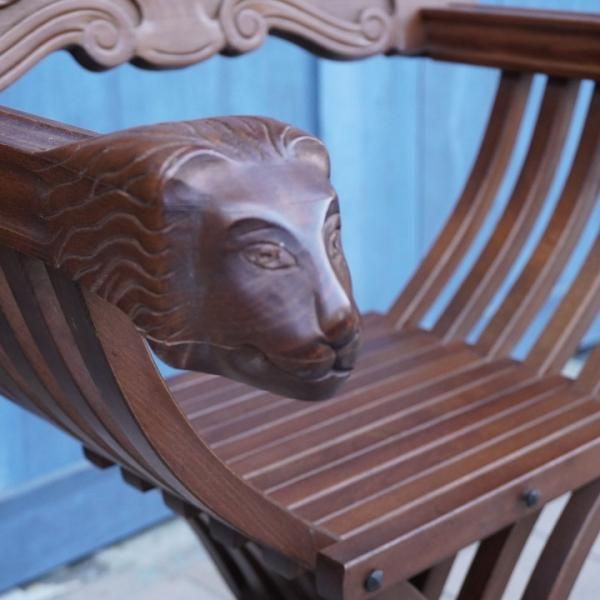 値下げ/イタリアの伝統家具サヴォナローラチェアです。美しい彫刻が目