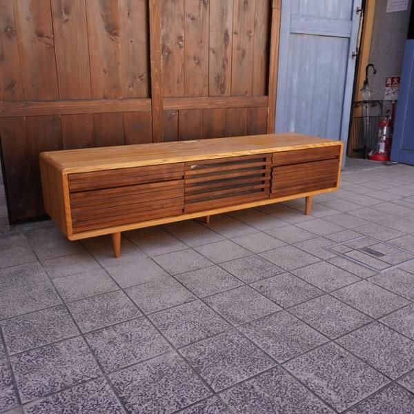 ACTUS(アクタス)で取り扱われていたRELIEF(レリーフ)テレビボード