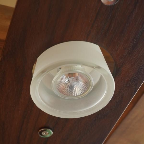 yamagiwa(ヤマギワ)で取り扱われていたP-FLATシーリングライト3灯です