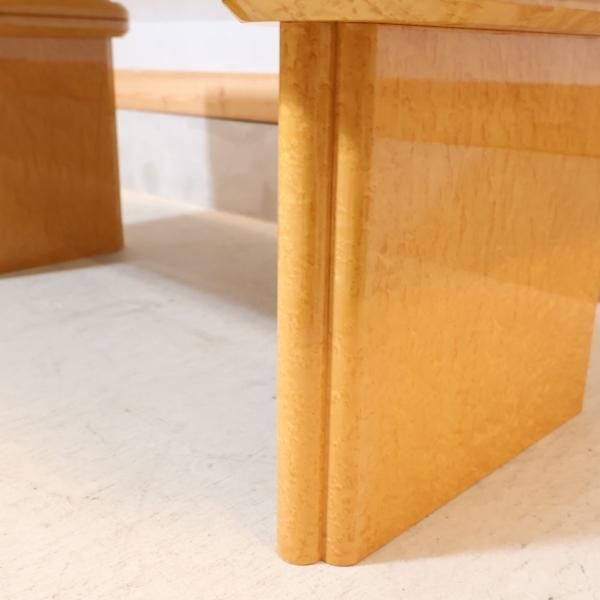 府中家具の稀少なバーズアイ・メープルを使用した高級感のあるセンター