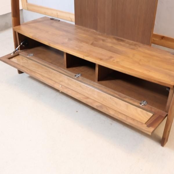 マルヨシ民芸家具のDEEP(ディープ)Ⅱ 135TVボードです。ウォールナット