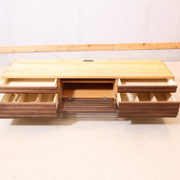 ACTUS(アクタス)で取り扱われていたRELIEF(レリーフ)テレビボード