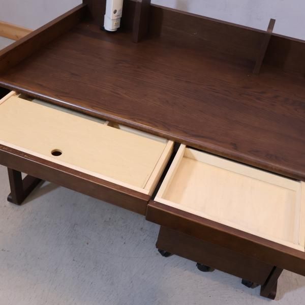 karimoku(カリモク)とBenesse(ベネッセ)のコラボ商品