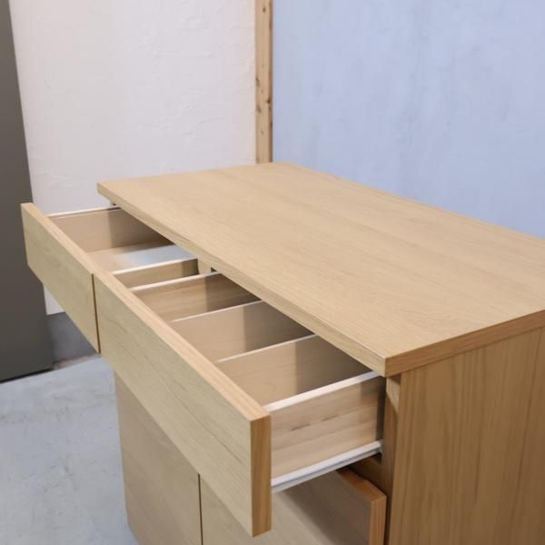 人気の無印良品(MUJI)のオーク材 キャビネット・木製扉！ナチュラルで