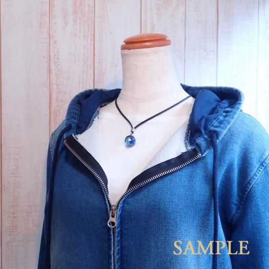 宇宙」ガラスペンダント‐S‐ - ガラスアクセサリー ColorWorks