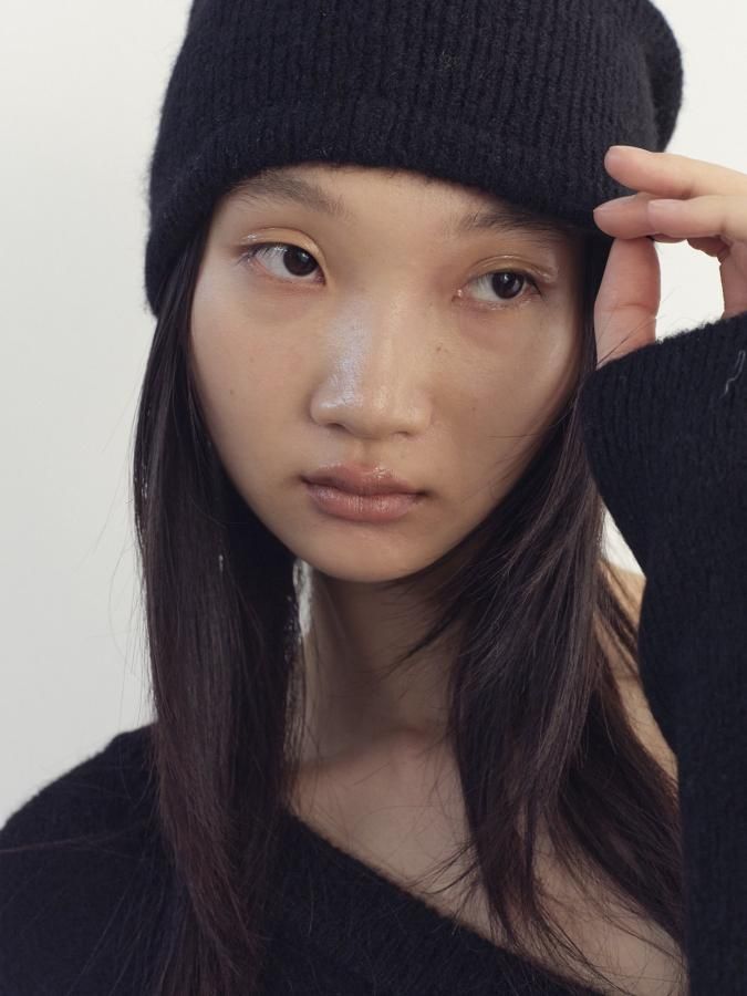 Bucktail Knit Beanie - ROSARYMOON OFFICIAL WEB STORE