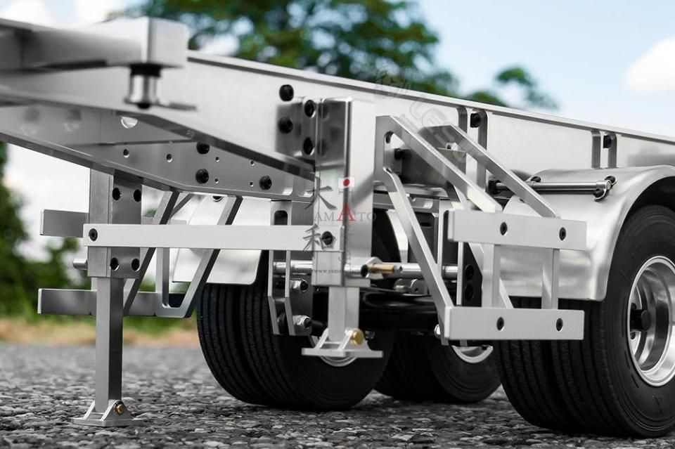 タミヤ1/14 20ftコンテナ積載用セミトレーラー