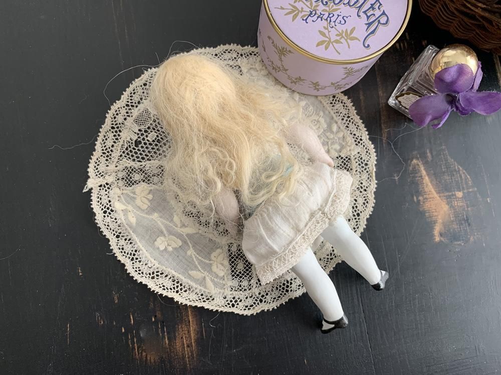 アンティークビスクドールwhitelace