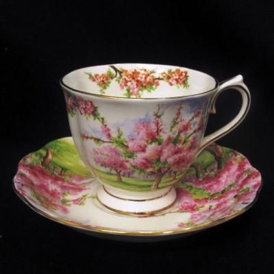 ☆ロイヤルアルバート ブロッサムタイム ヴィンテージ ペアカップ