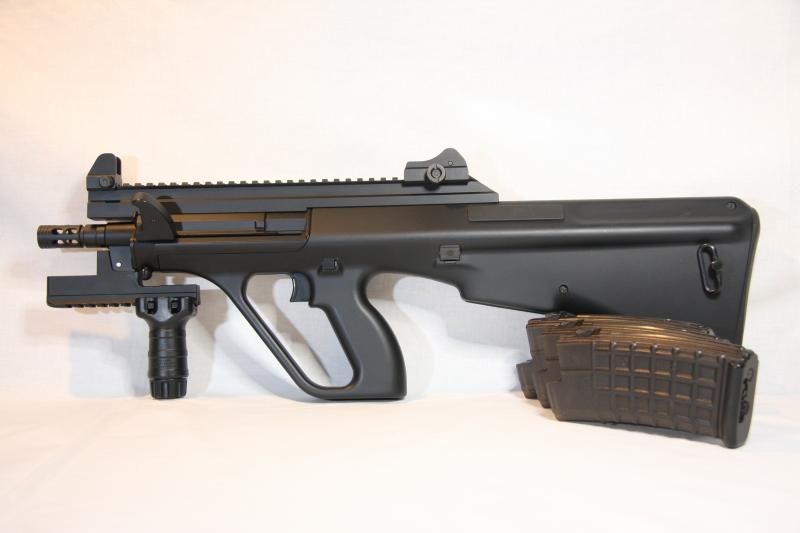 中古・特価品】東京マルイ製 ステアーAUG HC 元箱なし - ミリタリー