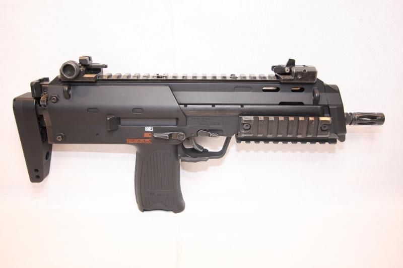 中古・特価品】東京マルイ製 コンパクト電動ガン MP7A1 レイルハンド