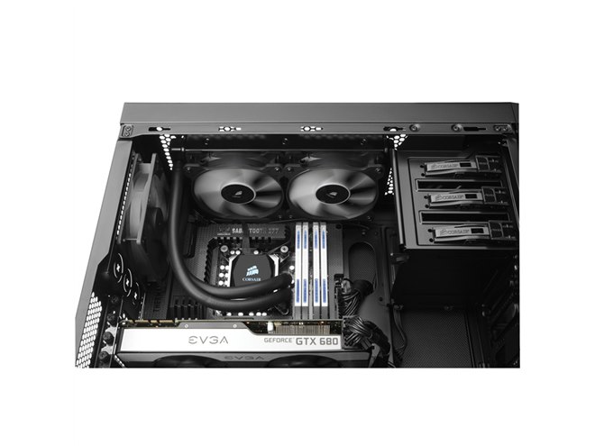 Corsair、両開きのフロントパネルと3基のファン制御に対応したPCケース