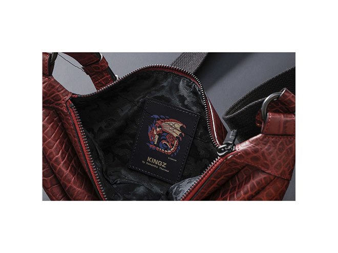 モンスターハンター」とコラボした「ショルダーバッグ リオレウス