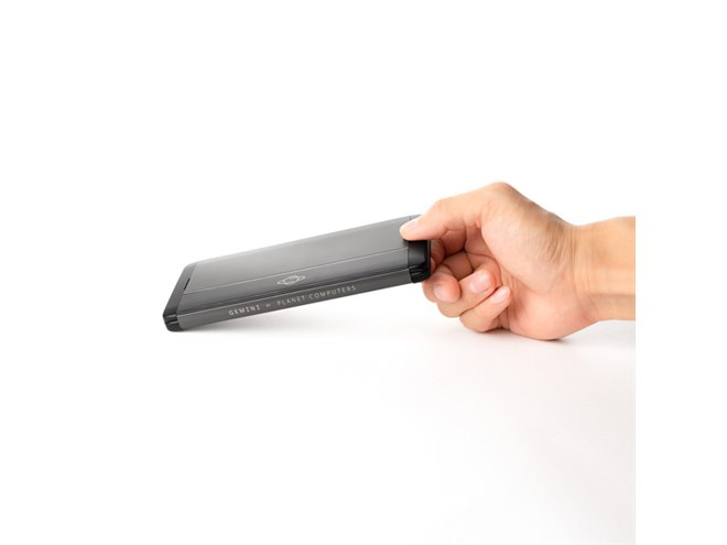 キーボード搭載スマホ「Gemini PDA」に「US配列/日本語かな印字モデル