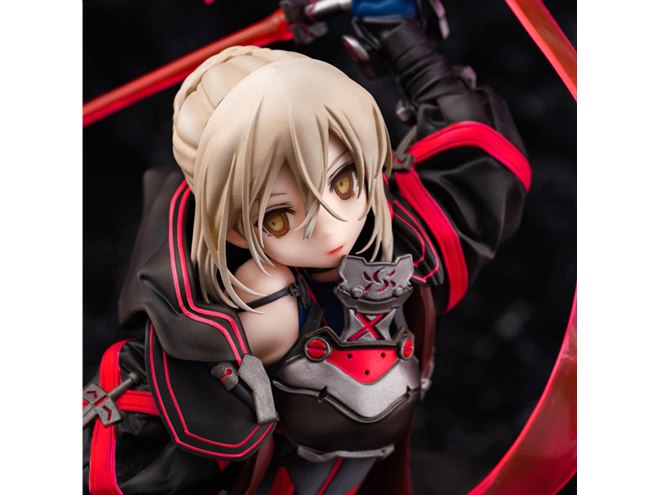 FGO」第3再臨の「謎のヒロインX オルタ」1/7フィギュア、クリア