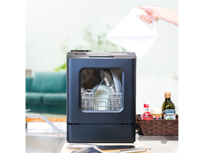 サンコー、工事不要で置ける“ひとり分用”タンク式食洗機「ラクアmini