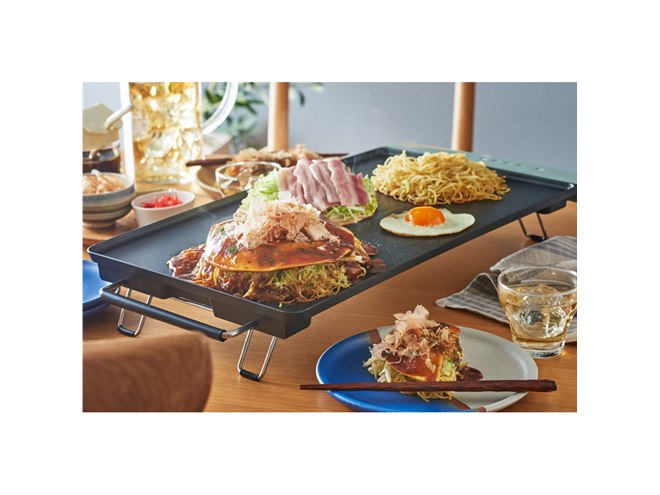 厚さ約3cmにたたんで収納できる「Toffy スリムグリルプレート」が本日6