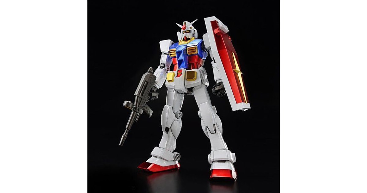 チタニウムフィニッシュのガンプラ「PG 1/60 RX-78-2 ガンダム」など