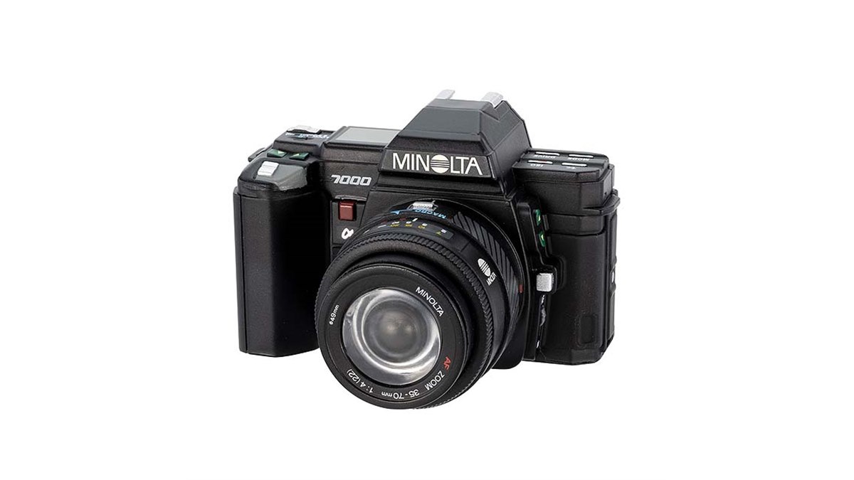 コニカミノルタ150周年、一眼レフ「α-7000」などのミニチュア