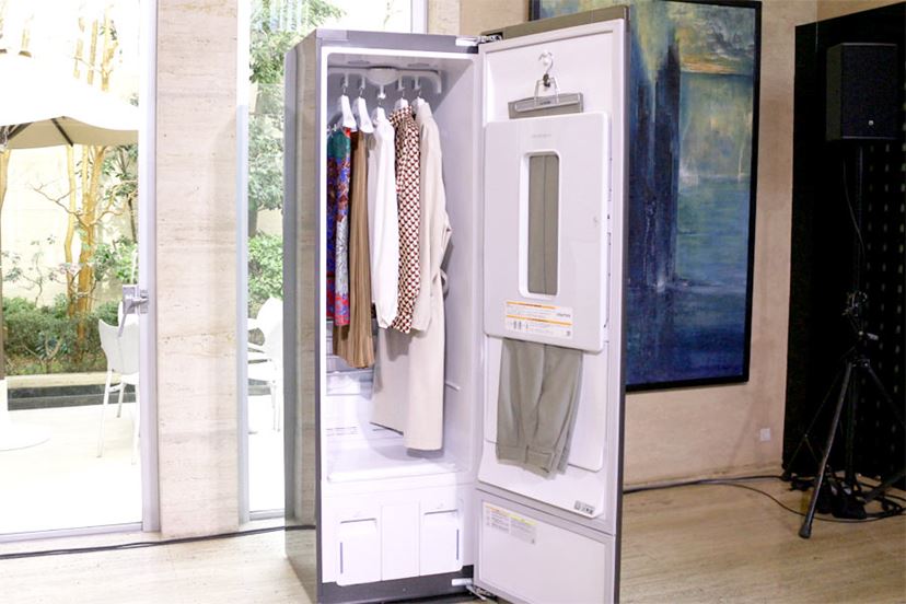 LGスタイラー (送料込み)【美品】電気式乾燥機 スチーム機能 ズボン