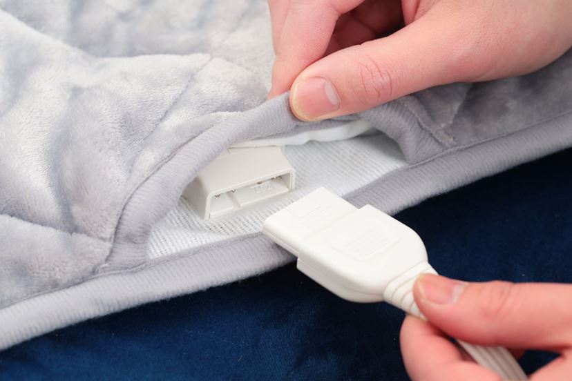 温度調節してくれる電気毛布で朝までぐっすり。パナソニック「暖房敷き