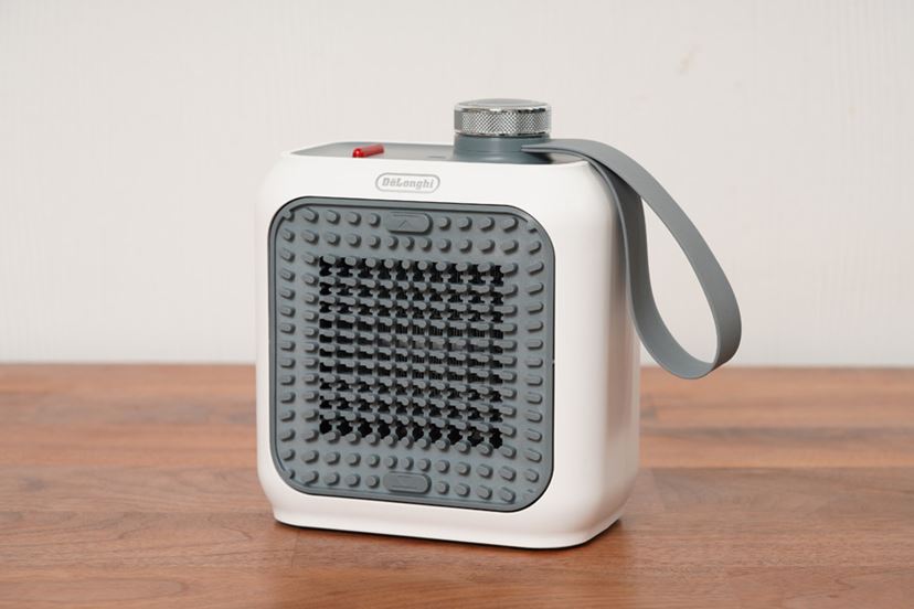 デスクワークに大活躍！ 冷えた指先がポカポカになるデロンギ