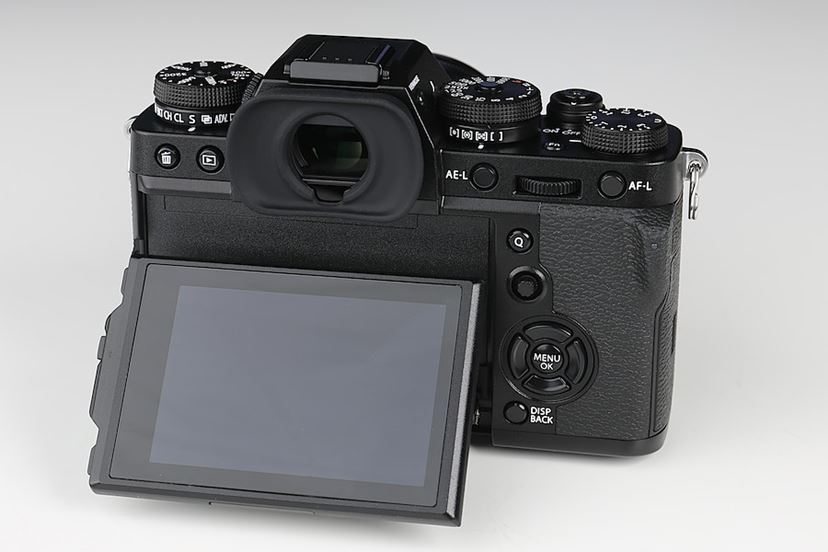 PR]富士フイルムの最新ミラーレスカメラ「X-T3」の3大進化点に迫る