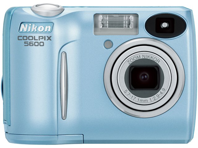 Nikon COOLPIX 5600 シルバー コンパクトデジタルカメラ COOLPIX 5600