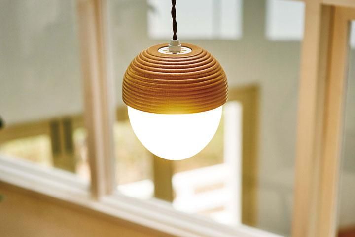 ペンダントライト ガラス どんぐり 照明 かわいい Lommel｜デザイン