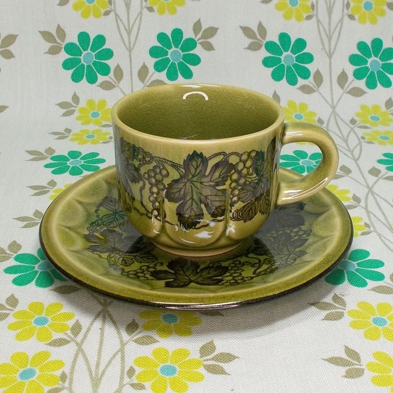 ドラゴン模様の陶器カップ ドラゴン模様の陶器カップ ドラゴン模様の