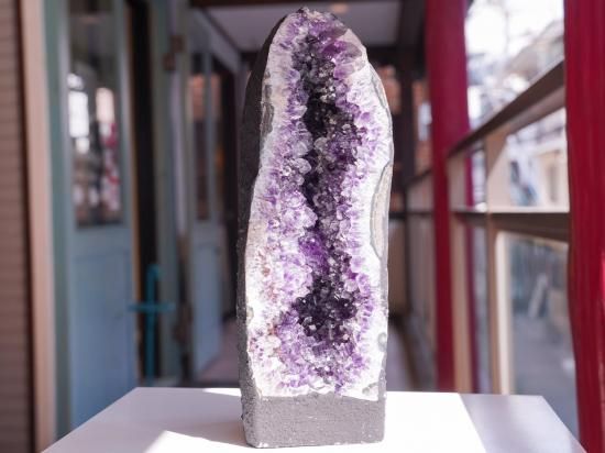 ブラジル産 アメジスト ドーム 3360g 高さ25.7cm