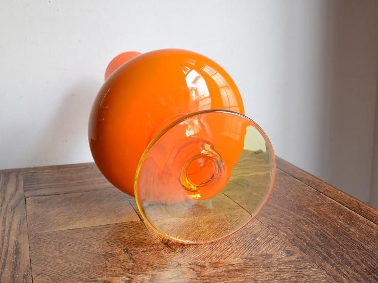 ヴィンテージ オレンジガラス フラワーベース（H26cm）｜アンティーク