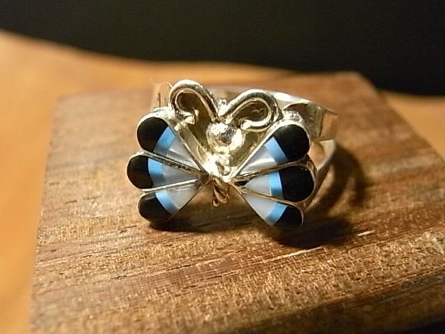 ズニZUNI ポタリーネイティブアメリカンインディアンジュエリー