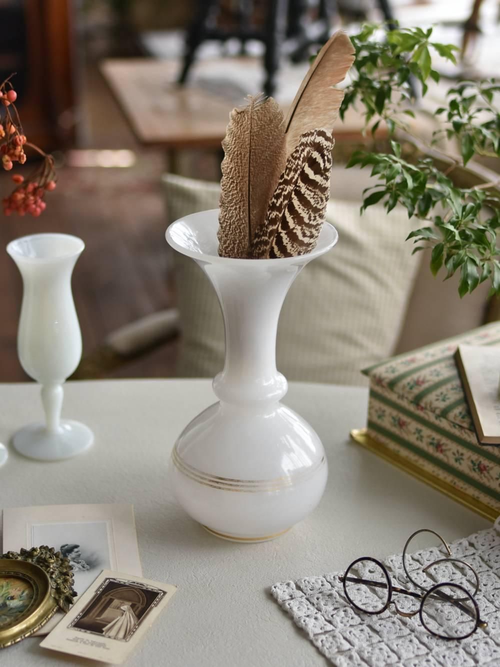 フランスアンティーク オパールセントガラスの花瓶 グラス 花入れ