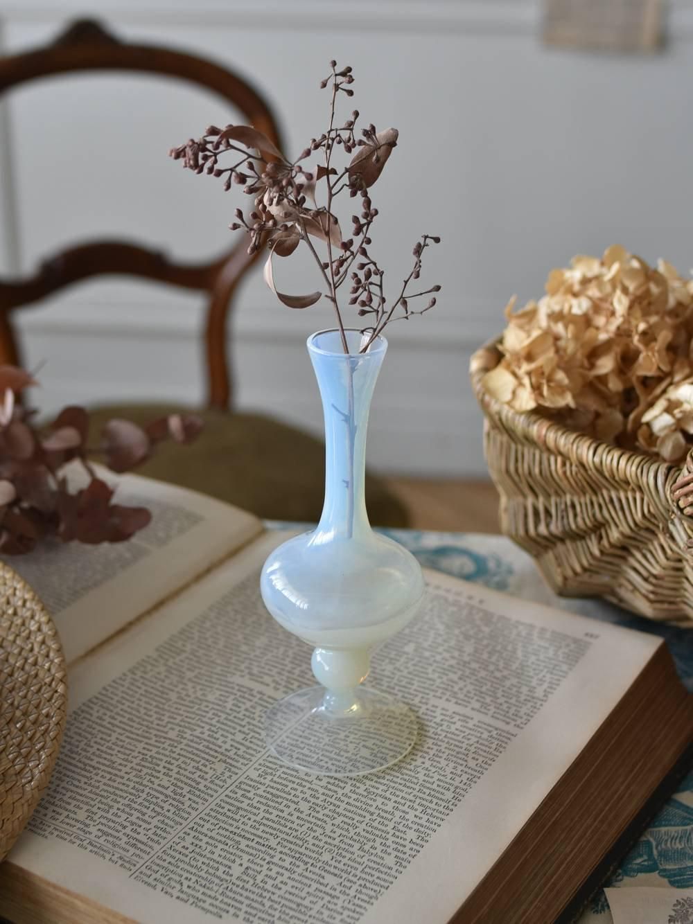 フランスアンティーク オパールセントガラスの花瓶 グラス 花入れ
