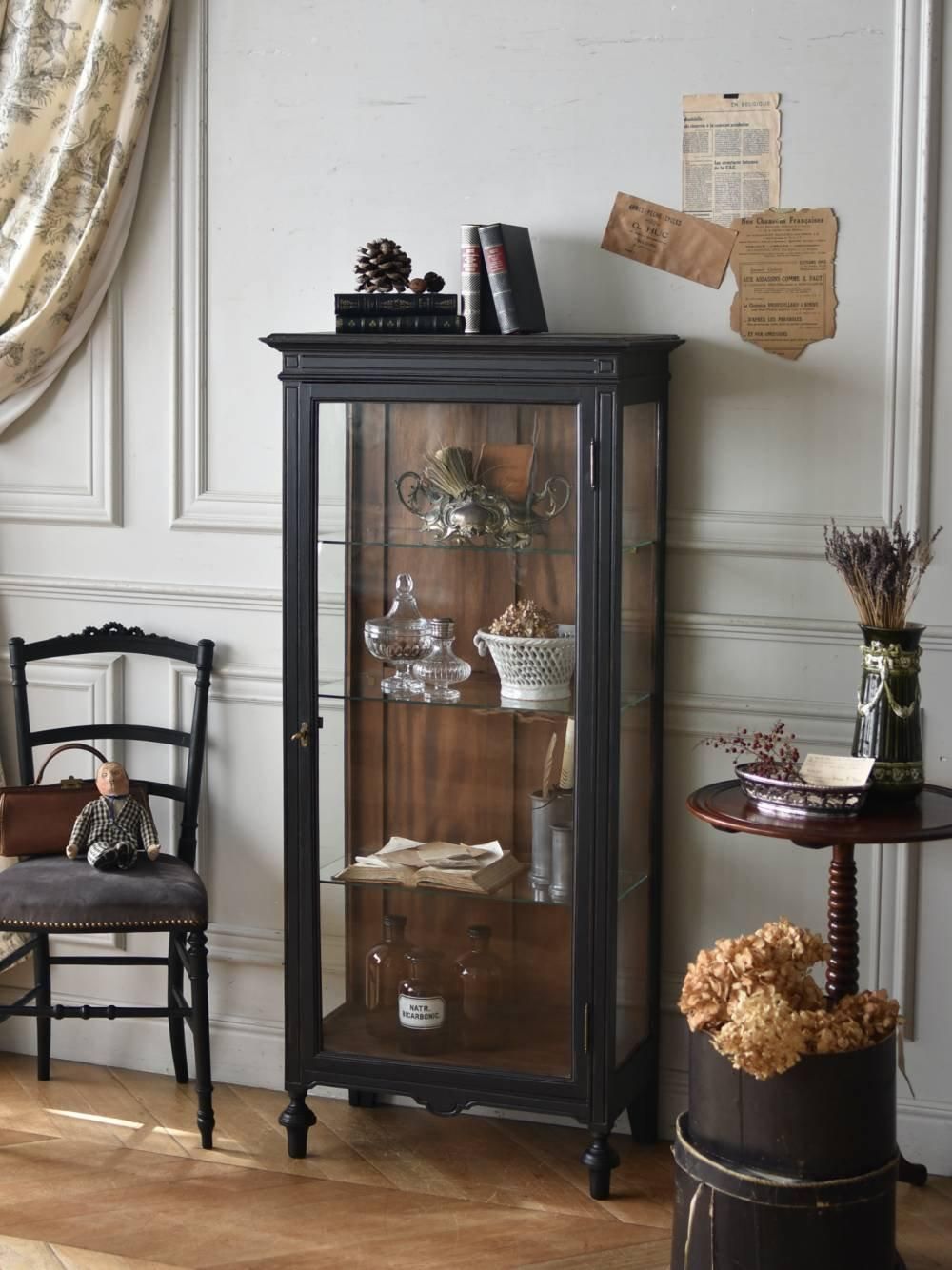 I*z様 サリュガラスキャビネット ブラックアンティーク コレクション