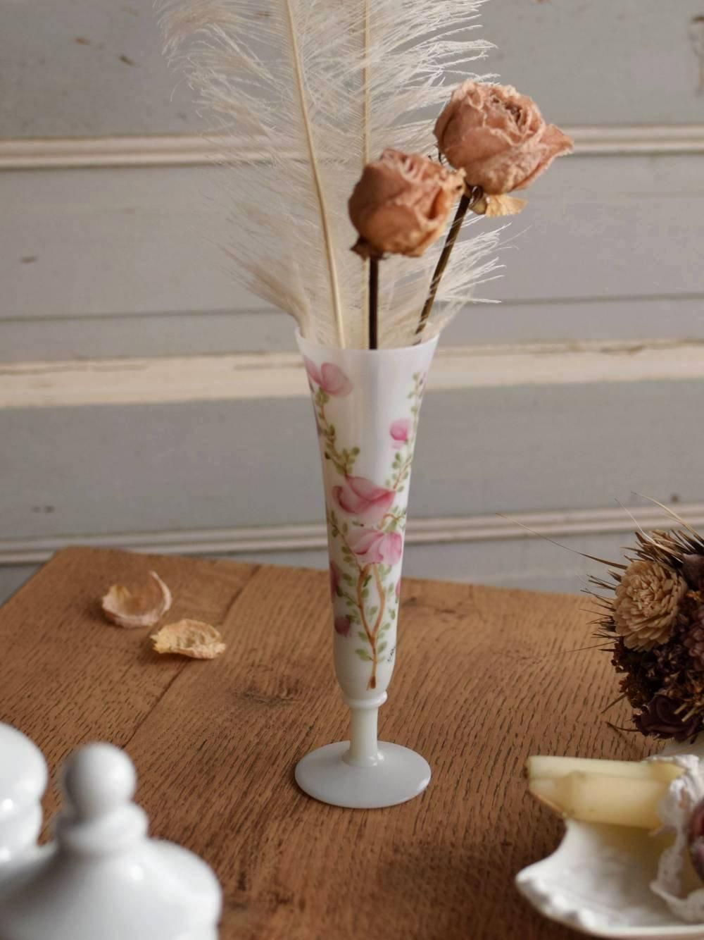 フランスアンティーク オパリンガラス クリシー フリル 花瓶 フラワー