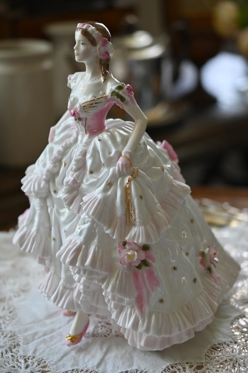 ロイヤルウースター バラのお花が咲いたような限定フィギュリン