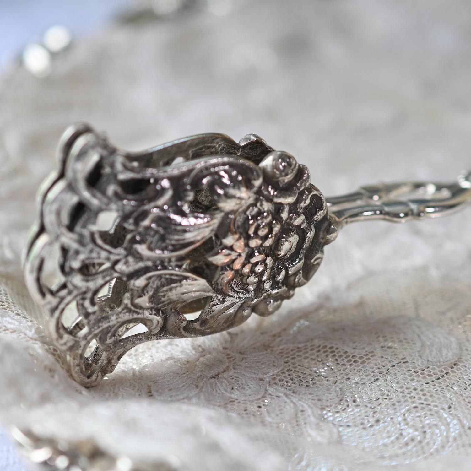 純銀ケーキトング 天使文様 ドイツ銀800 純銀ケーキトング 天使文様