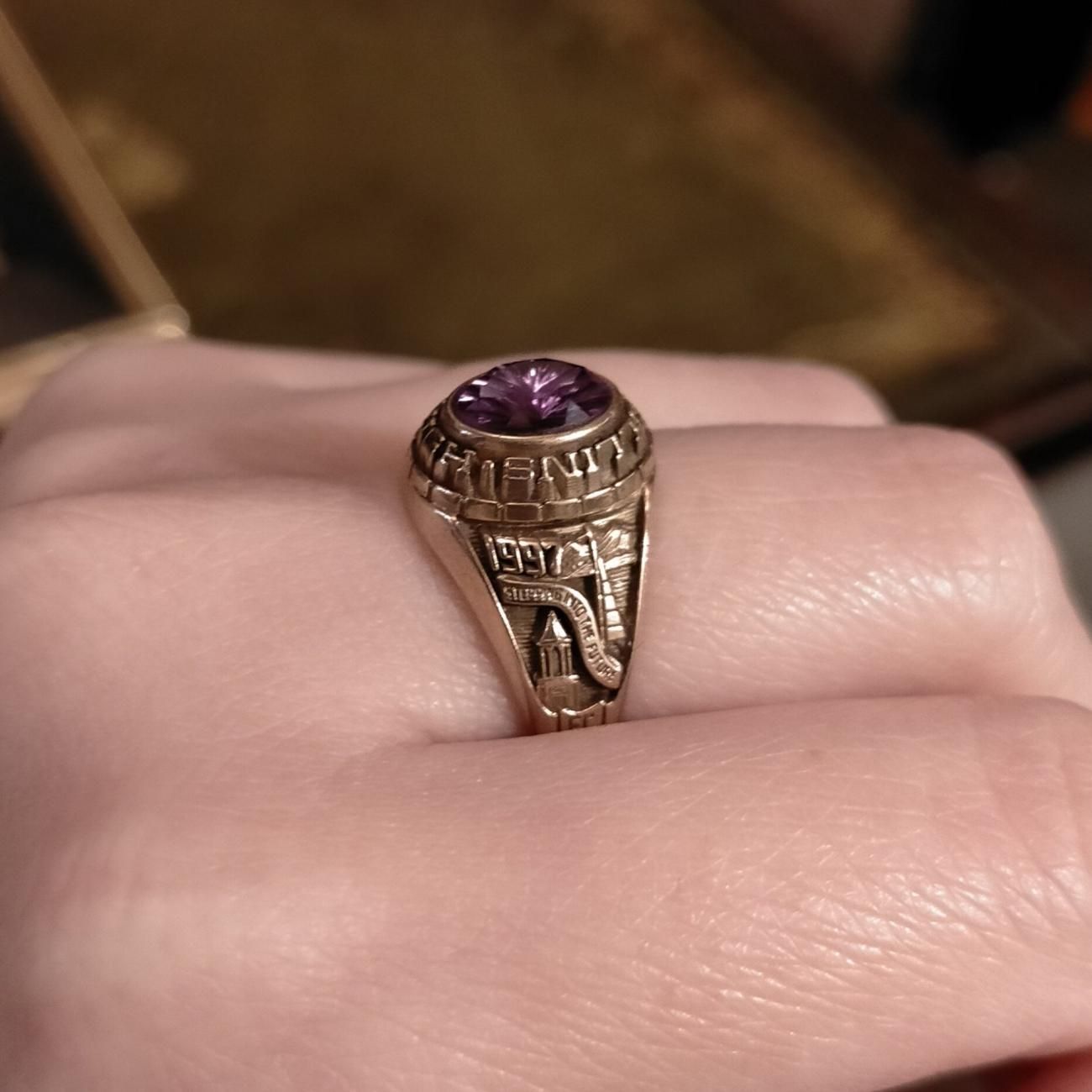 USA製1997年JOSTENS社ヴィンテージFORT COLLOMG HS紫石カレッジリング