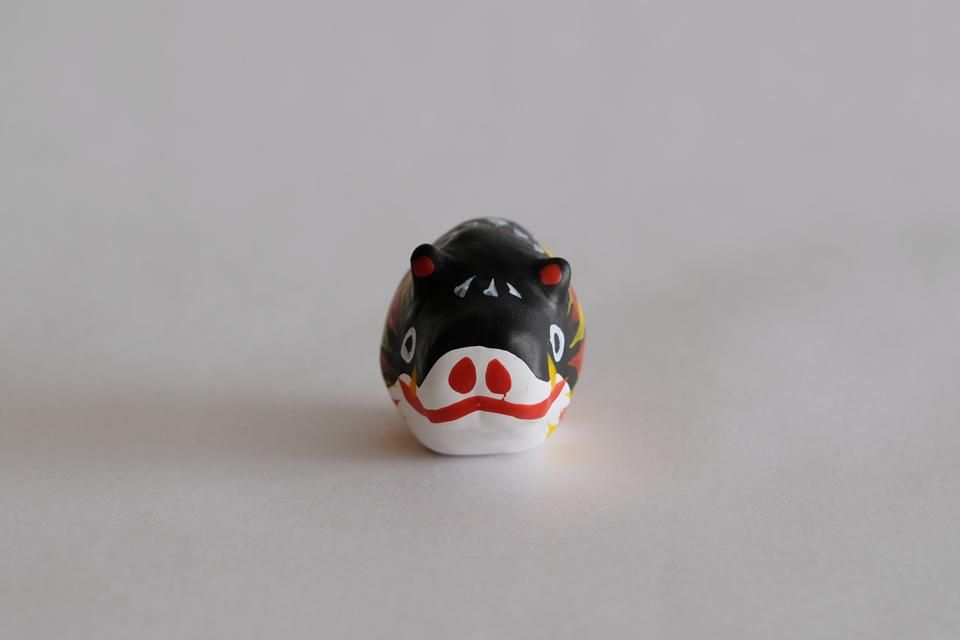 琉球張り子『干支 小（亥・黒）』- 豊永 盛人 (玩具ロードワークス