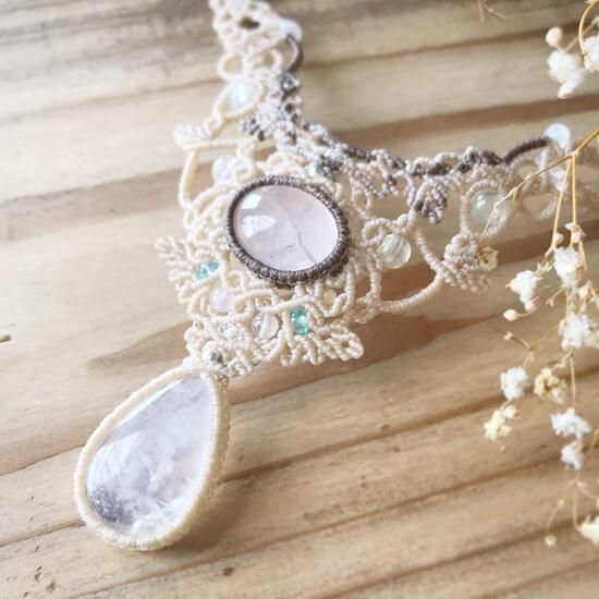 レインボームーンストーン×ローズクォーツマクラメネックレス＆ローズ