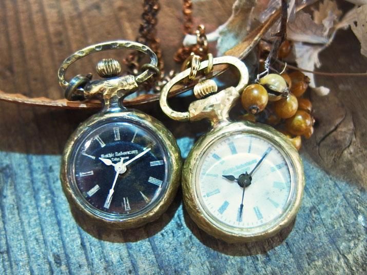 アンティークのような、かわいい懐中時計の通販