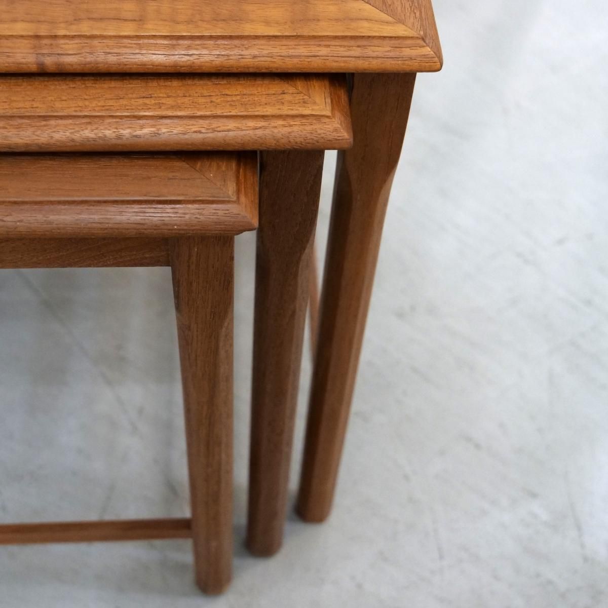 ヴィンテージ ルーマニア タイルトップ ネストテーブル オーク サイド