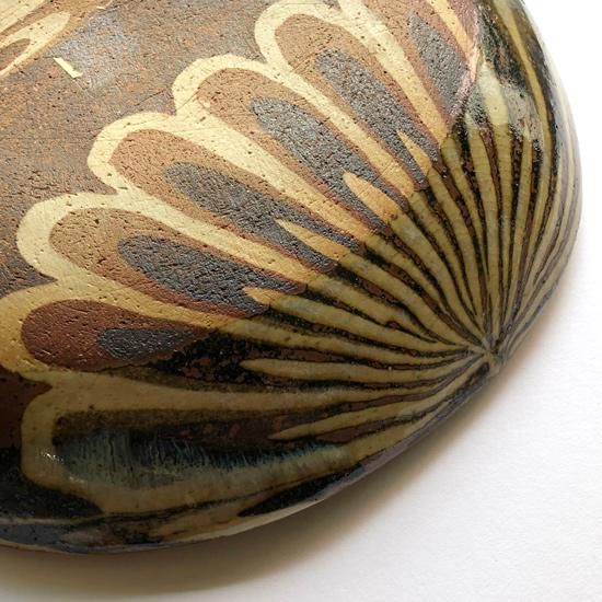 Vintage Japanese Folk Art: 練上鶉手深皿 / 上田恒次 - Swimsuit