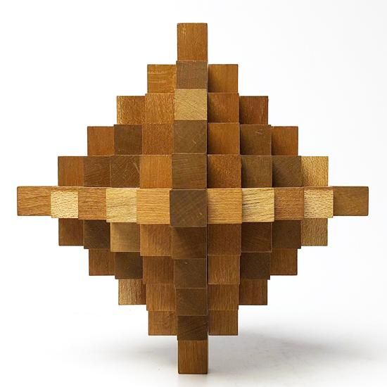 山中組木工房 : 51本組木 / 山中成夫