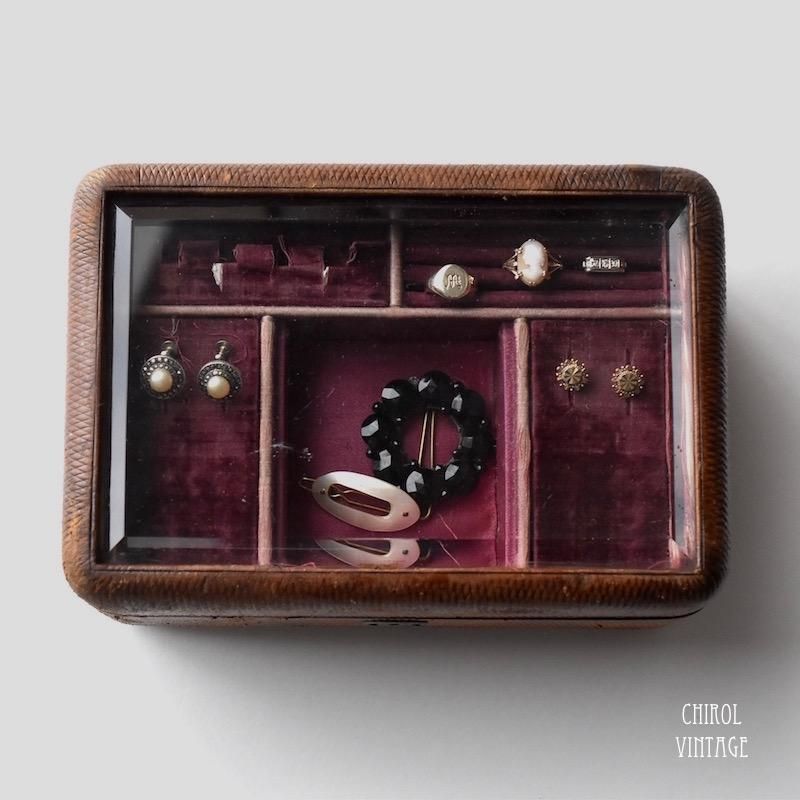 一生ものに出会うアンティークジュエリーボックス | Special Library