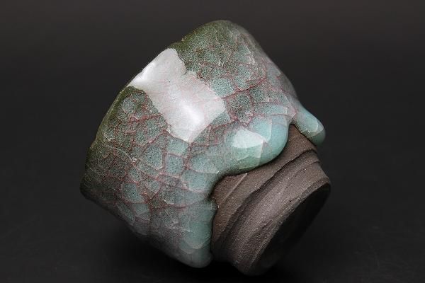 浦口雅行 「 青瓷黒晶ぐい呑 」 輪花 青磁 酒器 - レトロ ＆アート空間