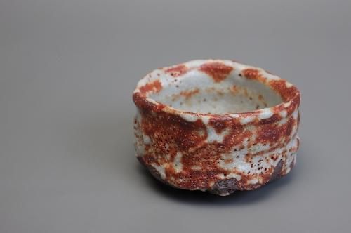 山口 真人 「 赤志野ぐい吞 」 酒器 猪口 盃 - レトロ ＆アート空間